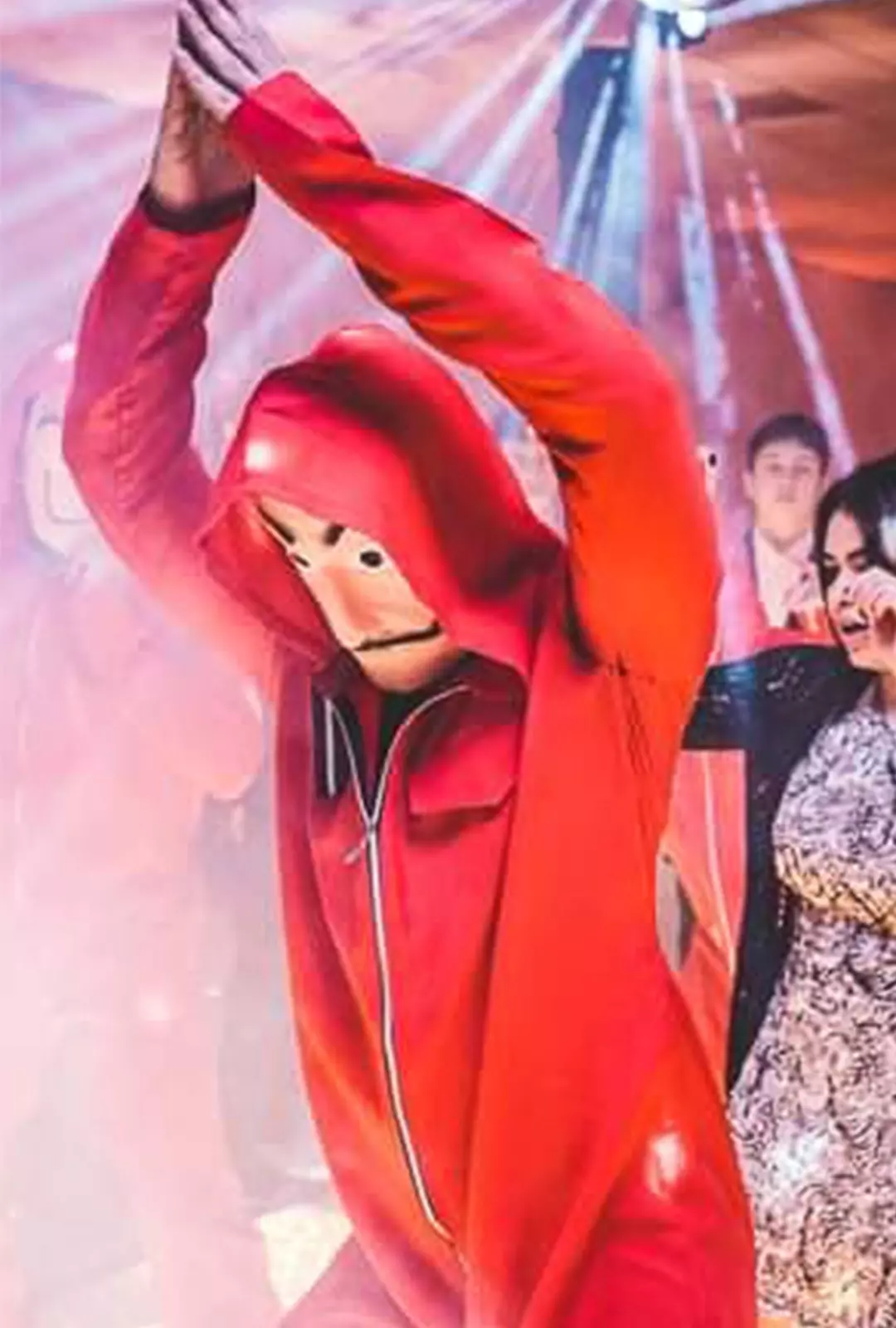 É claro que não pode faltar nossa equipe de animação para levantar o astral da festa invadindo a pista com shots exclusivos.
